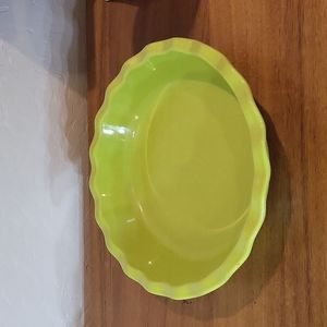 Emile Henry French Ceramic Ruffled Pie Dish Lime Green 10 1/2"  2 1/2" high
